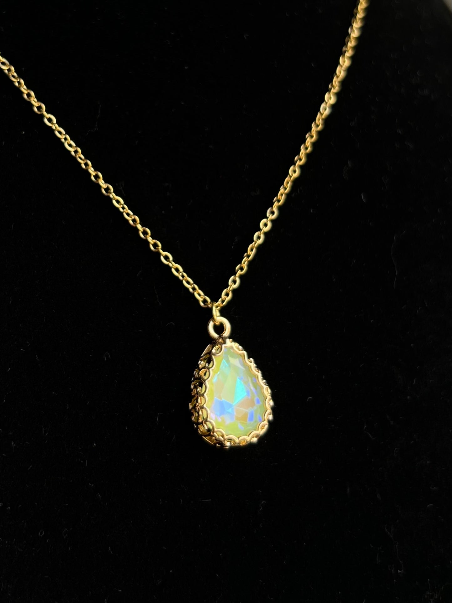 Gold Teardrop Necklace