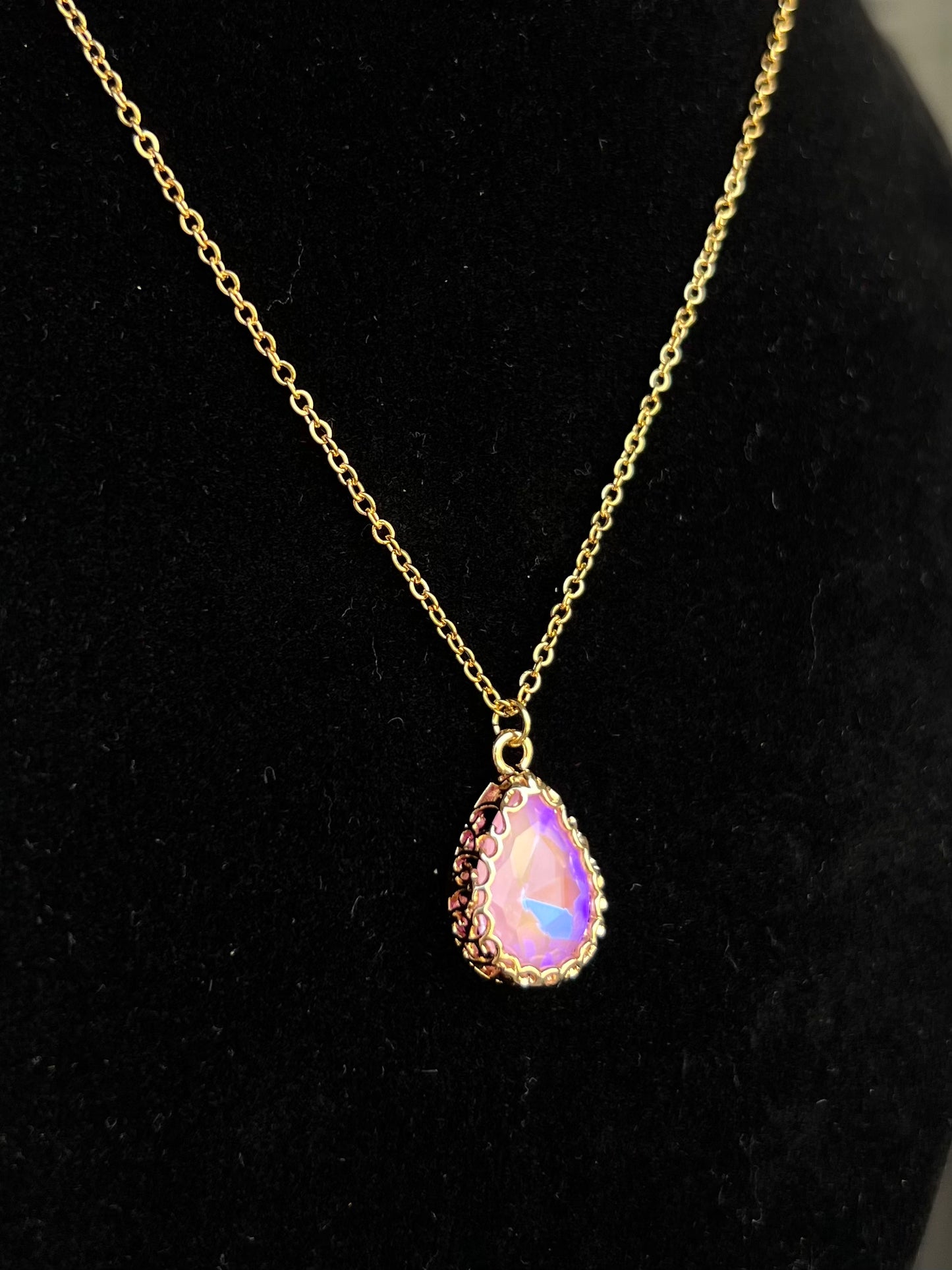 Gold Teardrop Necklace